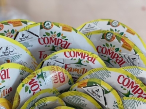 pétala da flor com símbolo tetra pak