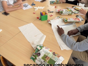 Secando as embalagens