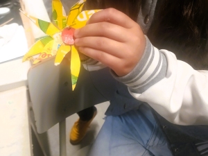 Processo de construção da flor- Montagem de toda a estrutura.